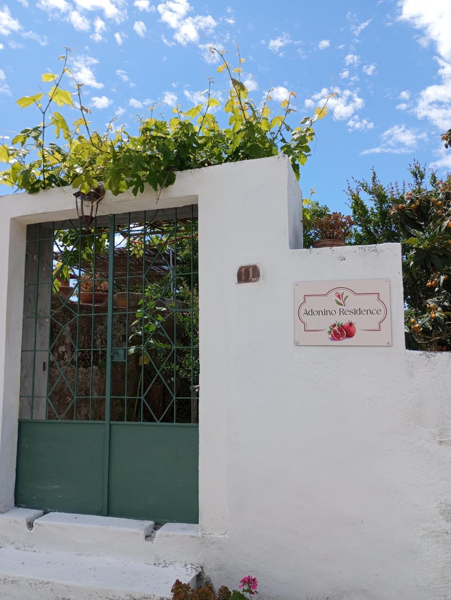 Adonino Residence-The House Of Pomegranates Lakíthra Eksteriør billede